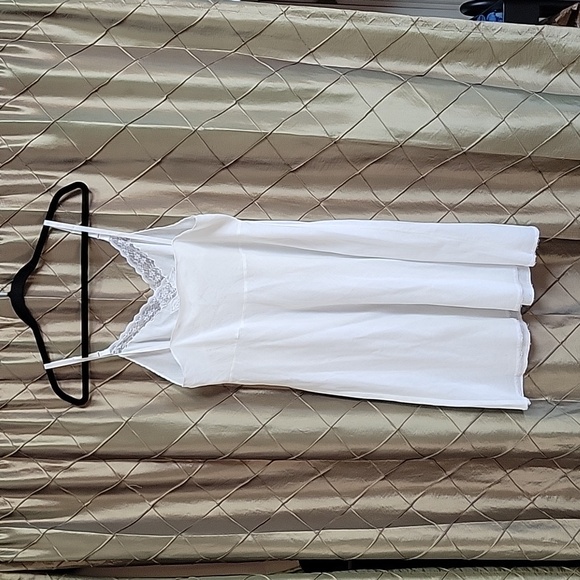 VGUC- Vintage 1970's Poly/Cotton Slip/Chemise - Picture 3 of 8
